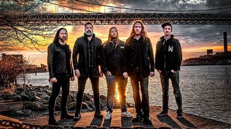 Raining Blood – A Symphony of Brutality and Melodic Aggression