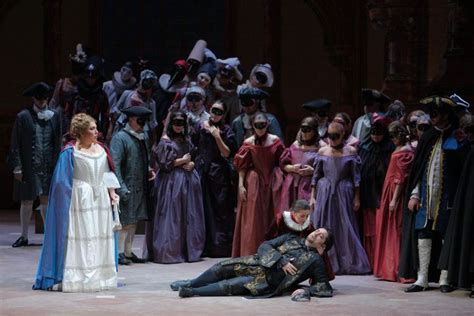 Un ballo in maschera A Melodic Tapestry Woven with Tragic Love and Masquerade Intrigue